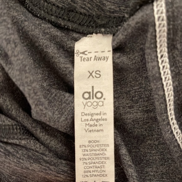 Alo Yoga Women’s Leggings - Picture 3 of 4